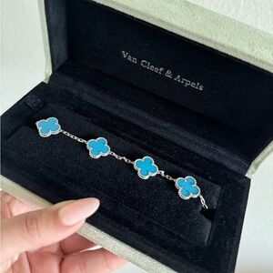 Van Cleef & Arpels Turtoise stone